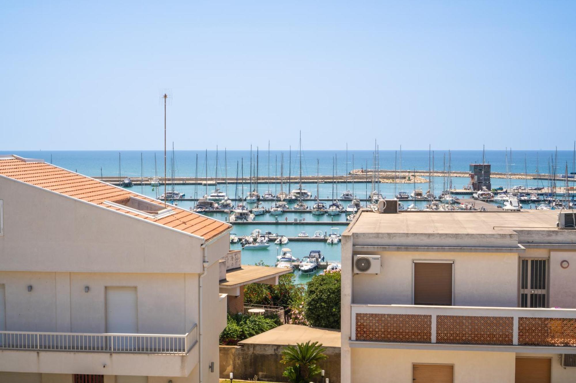 Edilia Vacanze Marina di Ragusa Bagian luar foto
